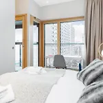 Ξενοδοχείο με διαμερίσματα Mennica Deluxe Centre By Renters Prestige 4*