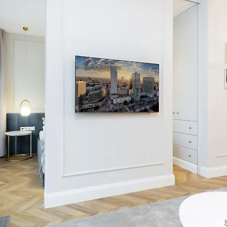 Aparthotel Mennica Deluxe Centre By Renters Prestige