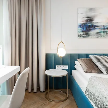 Mennica Deluxe Centre By Renters Prestige