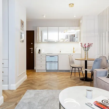 Mennica Deluxe Centre By Renters Prestige Апарт-отель